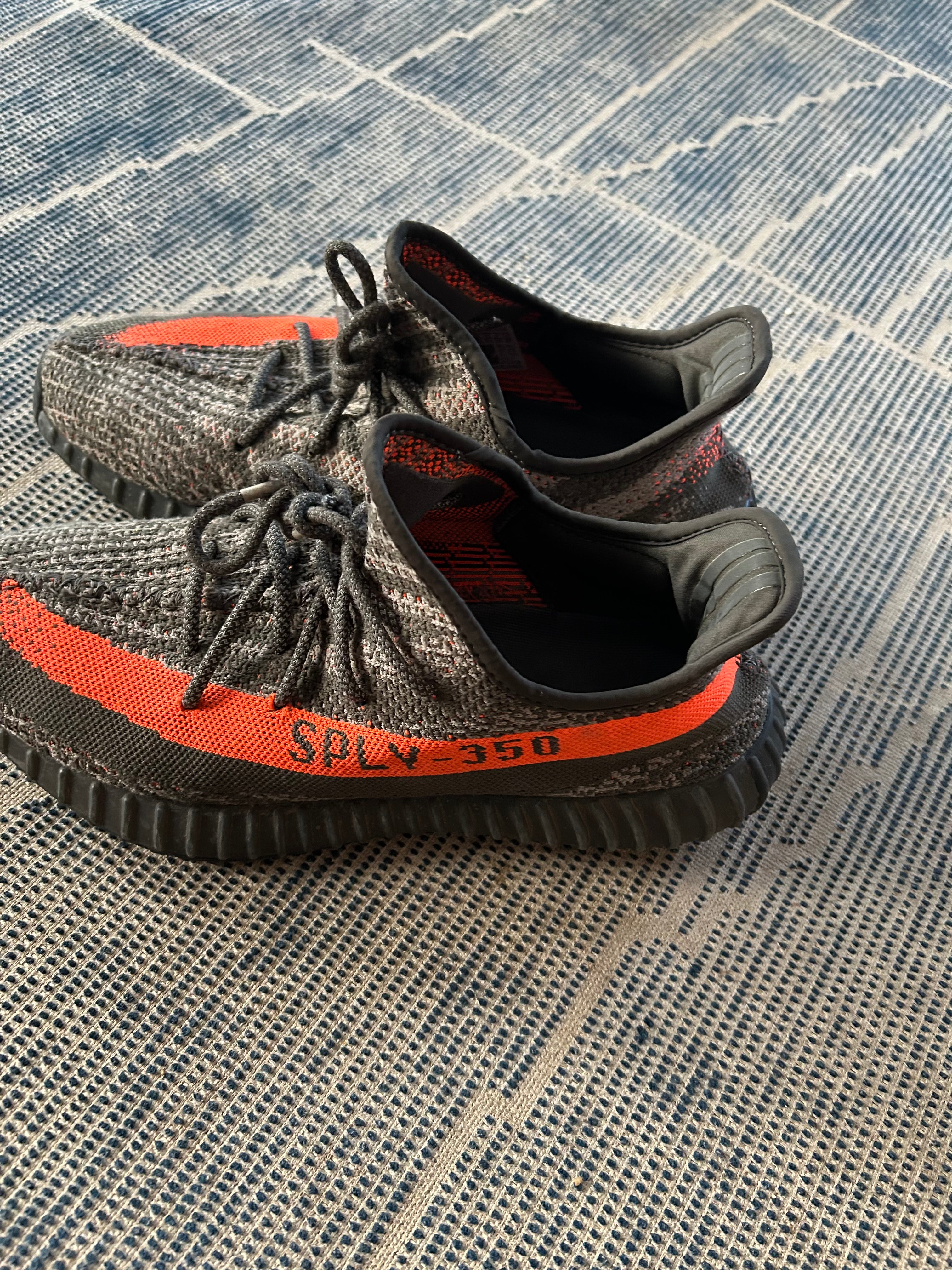Yeezy 350 Carbon Beluga